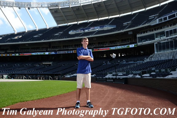 senior,photos,portraits,guy,location,royals,stadium,outdoor,affordable,kansas,city,mo,ks,overland,park,leawood,gardner,edgerton,bonner,springs,springhill,blue,valley,olathe,shawnee,